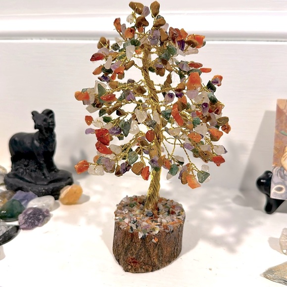 Home crystal tree gold leaf wire bends with semi precious stones 8 inch tall - Picture 3 of 12
